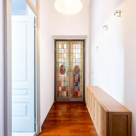 Guesthost - Lovely In Parma! Apartamento Parma