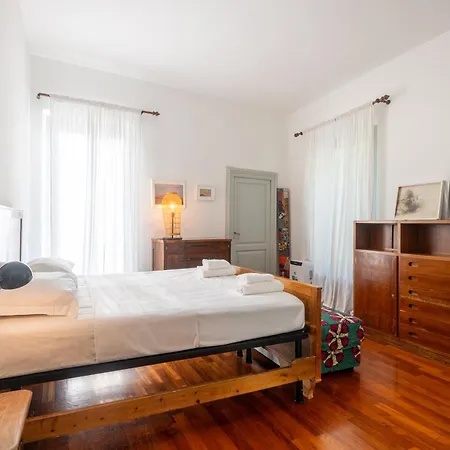 Apartment Guesthost - Lovely In Parma! *