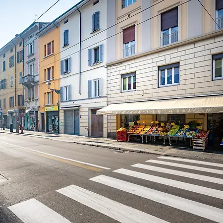 Apartment Guesthost - Lovely In Parma! Parma